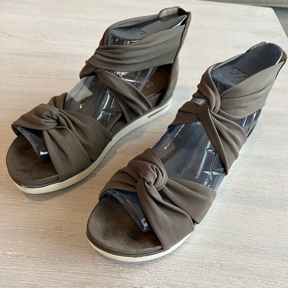 Eileen Fisher Shoes - EILEEN FISHER ZANYA WEDGE SANDAL SZ 9.5